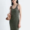 Robe midi en maille côtelée rayée
