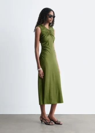 Robe midi à encolure en trou de serrure froncée