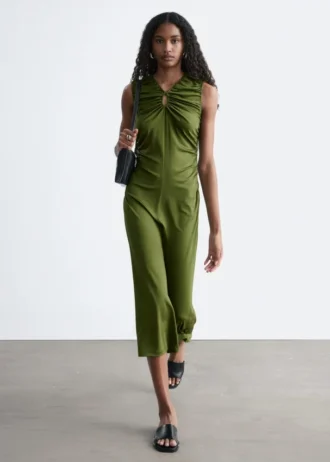 Robe midi à encolure en trou de serrure froncée