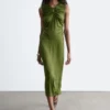 Robe midi à encolure en trou de serrure froncée