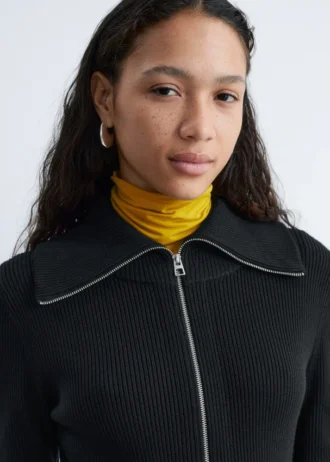 Robe midi à fermeture éclair sur le devant et à côtes
