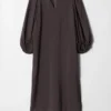 Robe midi à manches bouffantes et col en V