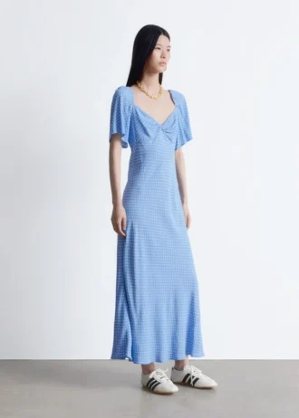 Robe midi à manches flottantes