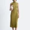 Robe midi sans manches à col roulé