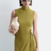 Robe midi sans manches à col roulé