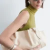 Robe midi sans manches à col roulé