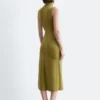 Robe midi sans manches à col roulé