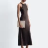 Robe midi sans manches en satin