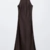 Robe midi sans manches en satin