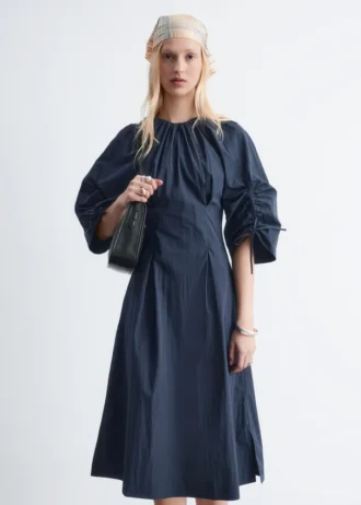 Robe midi sculpturale à cordon