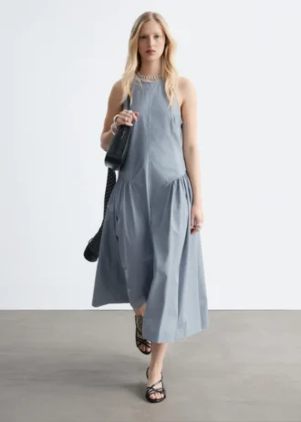 robe midi vase 3 1 330x462 - Robe midi &eacute;vas&eacute;e