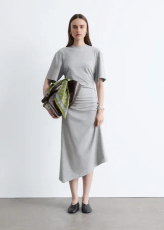 Robe t-shirt midi asymétrique