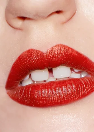 Rouge à lèvres mat volumateur