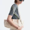 Sac bandoulière en cuir discret