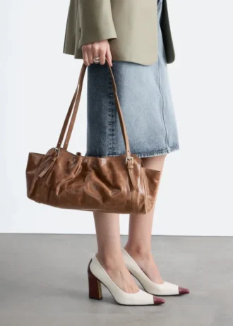 Sac bandoulière en cuir discret