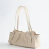 Sac bandoulière en cuir discret