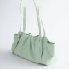 Sac bandoulière en cuir discret