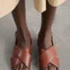 Sandales croisées en cuir