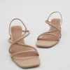 Sandales à talons carrés et lanières