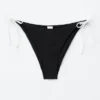 Slip de bikini à nouer sur les côtés