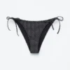 Slip de bikini à nouer sur les côtés