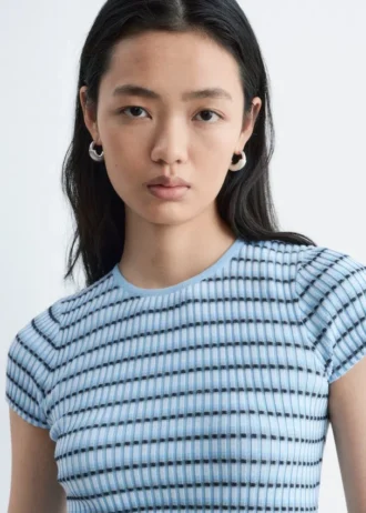 T-shirt en maille côtelée rayée