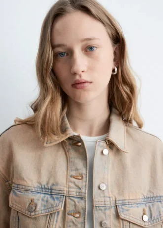 Veste courte en denim surteint