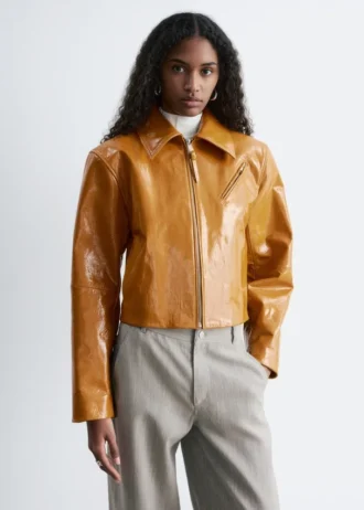 Veste de motard en cuir verni